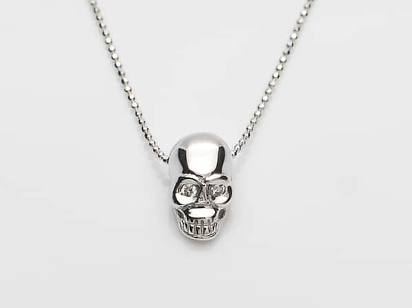 K18White G Skull Necklace(Diamond)