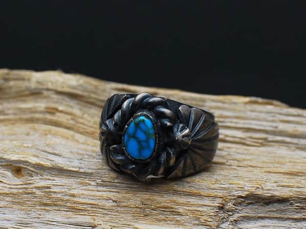OLD CARDELARIA RING by C.W. × D.V.