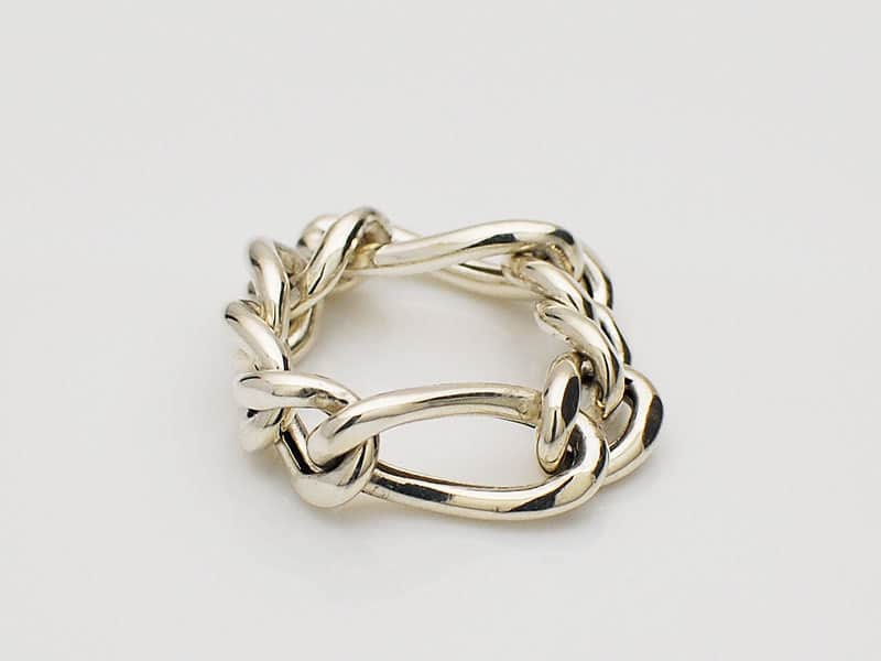 .Hollow Cutting Figaro Chain Ring.