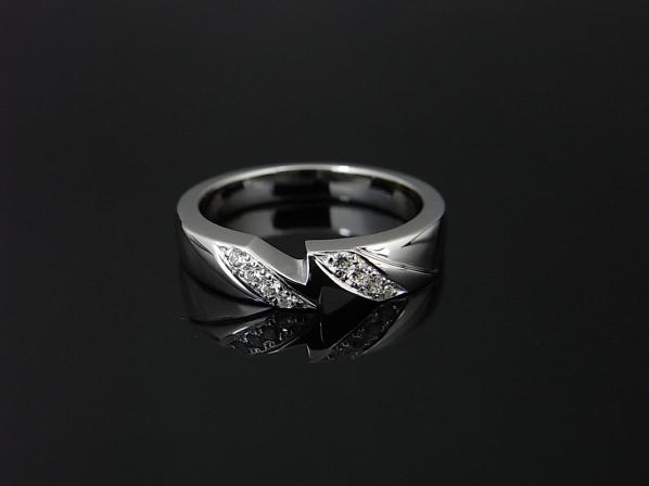 LOVE SPARK RING/CL