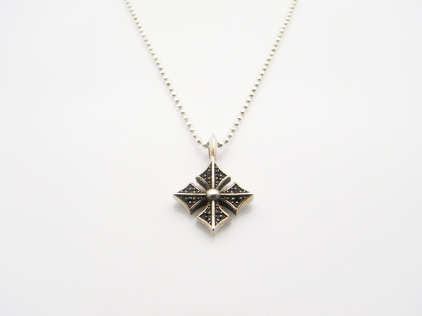 SMALL CLASSIC CROSS NECKLACE/BK