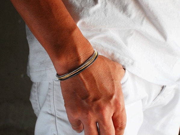 TENER STUDS BANGLE/GARDEL（ガーデル） - DEFI - シルバー