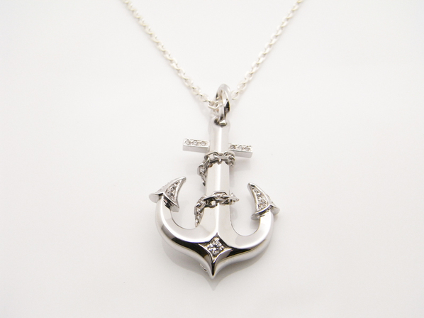LARGE ANCHOR NECKLACE