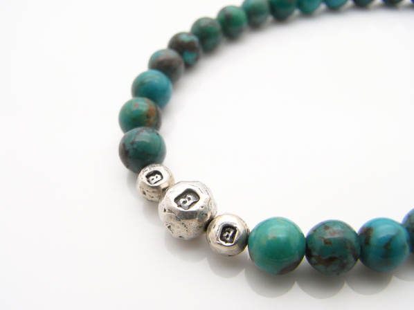 Hallmark beads bracelet/turquoise