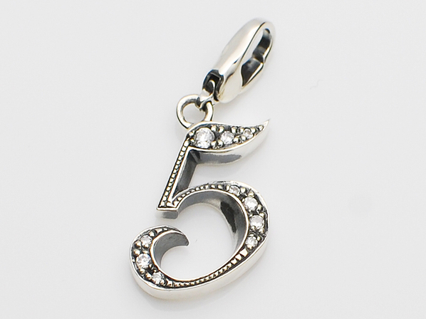 NUMBER CHARM/5