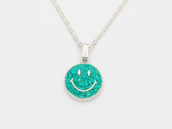 Crushed Stone Smile Top With Dichromatic Chain-Turquoise-