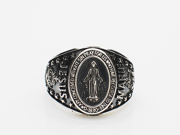 Mary College Ring