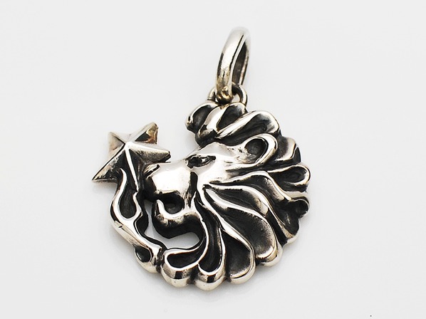KING LION HEAD PENDANT