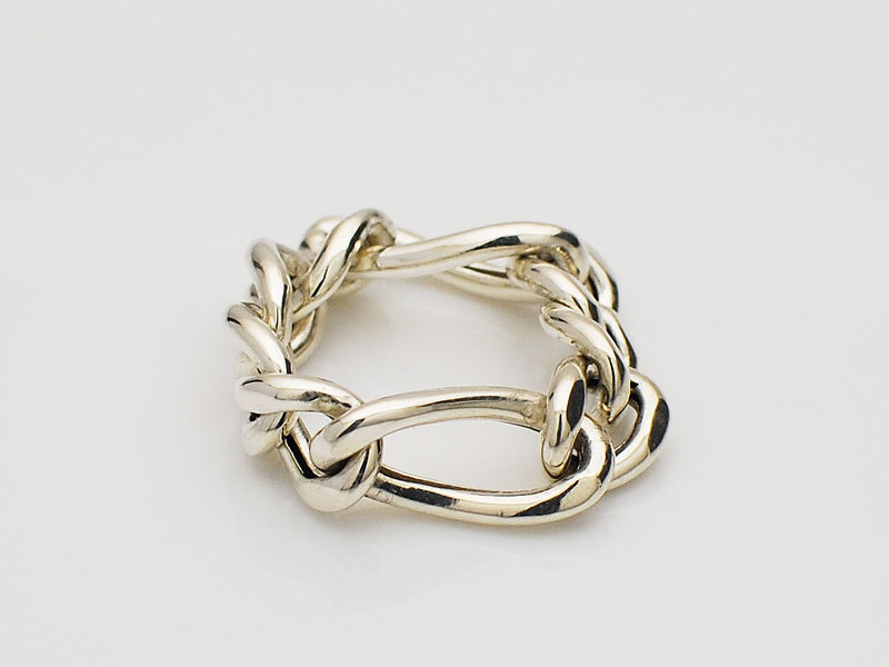 Hollow Cutting Figaro Chain Ring