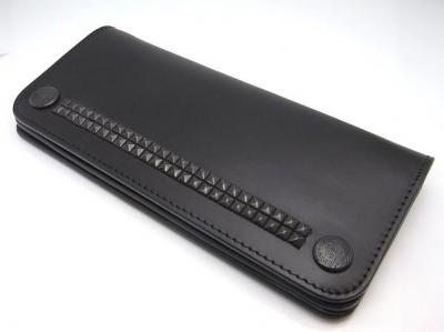 Wendy's London&foot the coacher LONG WALLET/PYRAMID STUDS